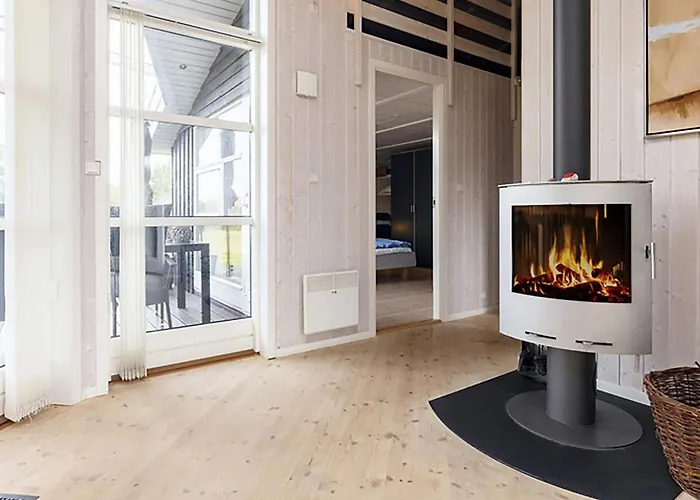 10 Person In Rudkobing-by Traum *