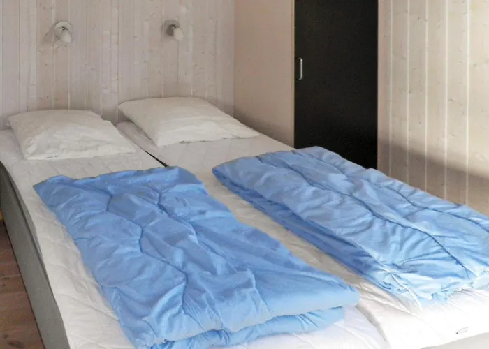 10 Person In Rudkobing-by Traum Spodsbjerg