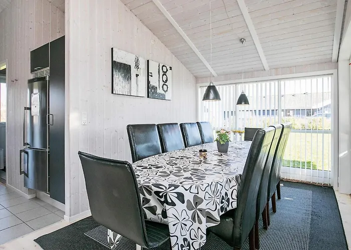 10 Person In Rudkobing-by Traum * Spodsbjerg